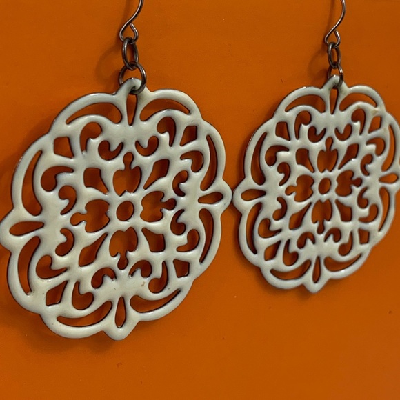 Premier Designs White Mosaic Earrings - Picture 1 of 2
